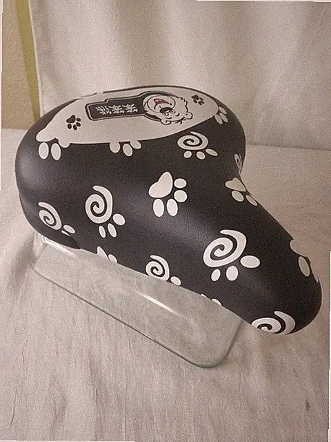 Kids City Saddle Seat BLACK / WHITE WITH BEAR by ANZUO / CHOIR